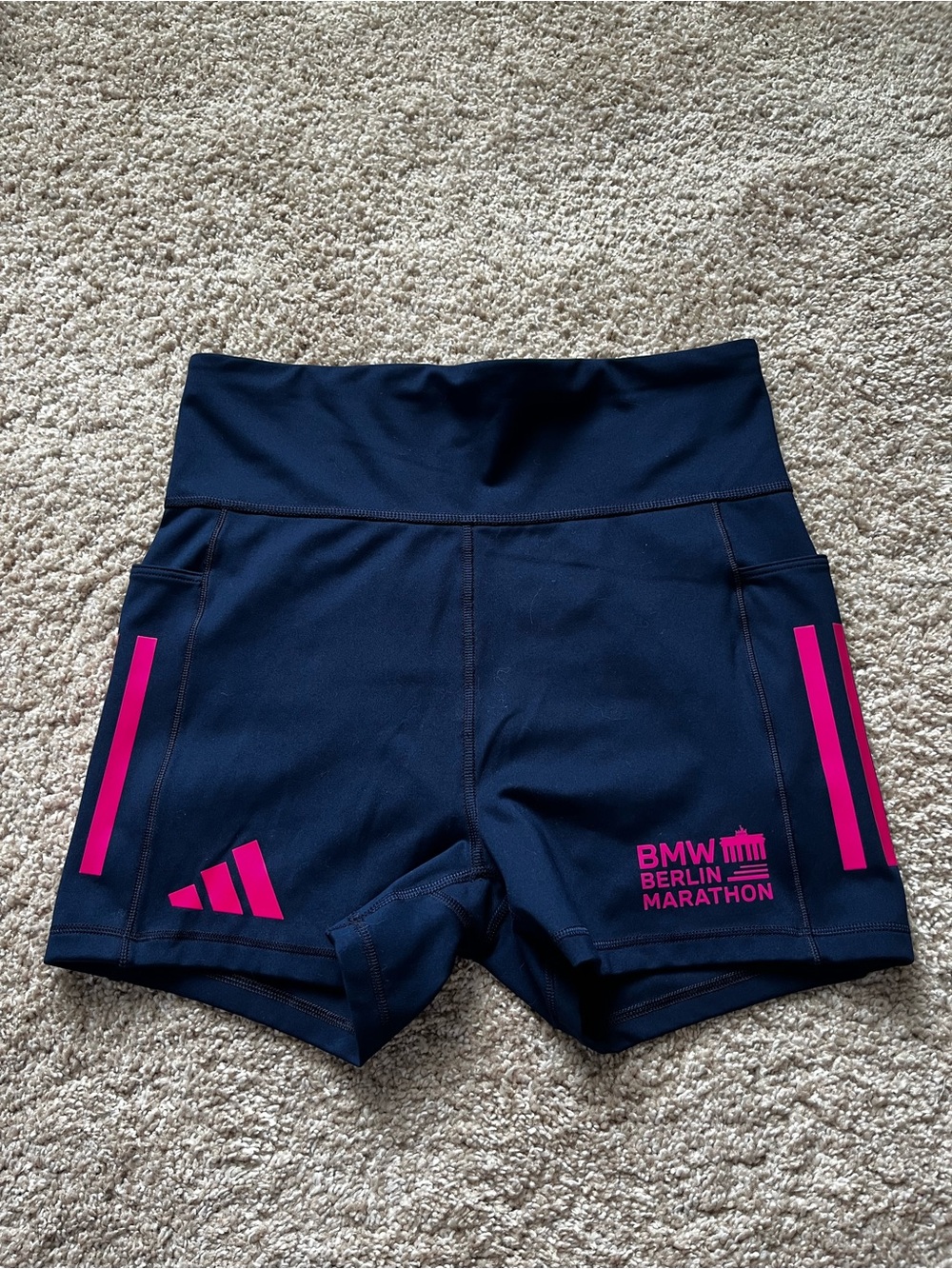 2025 Berlin Marathon 3” shorts, Women’s M